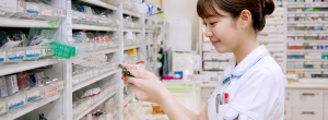pharmacist-wide-woman-replaced-high-resolution